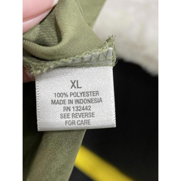 Dressbarn Satin Blouse Green Flutter Sleeve Pleated Scoop Neck Career Sz XL - Picture 4 of 5